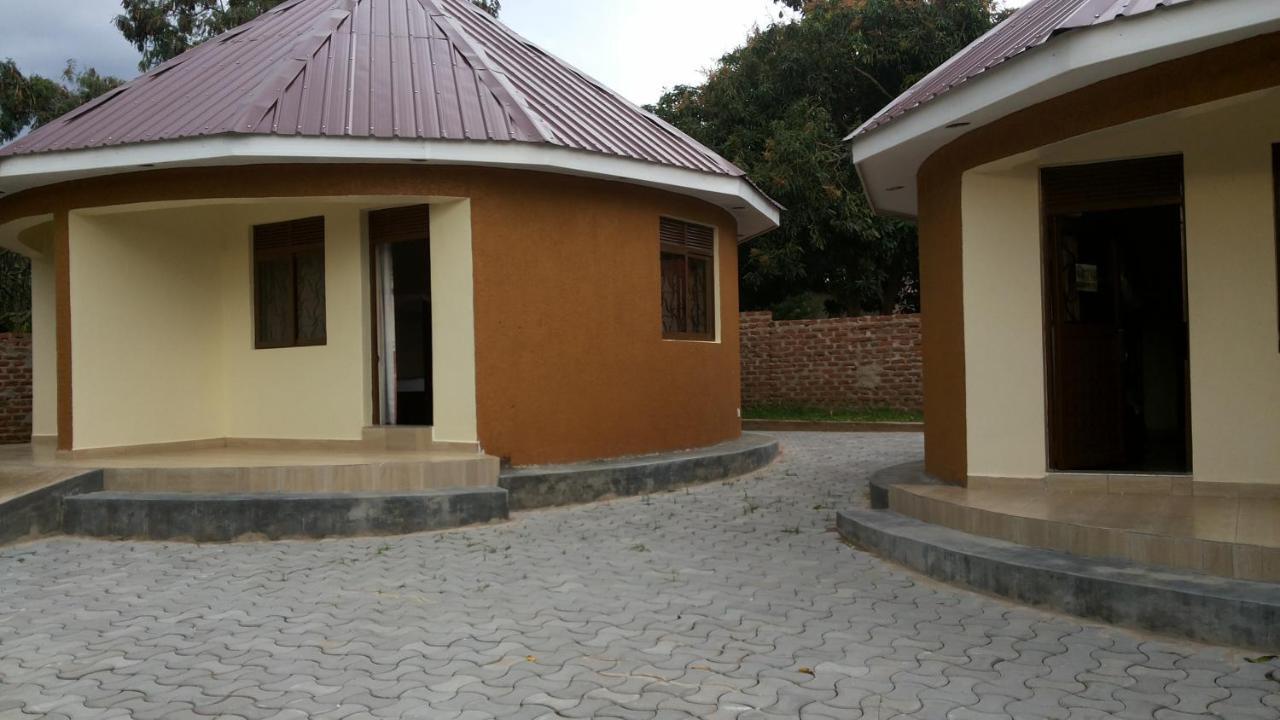 Kalalo Cottage Inn Pakwach Esterno foto
