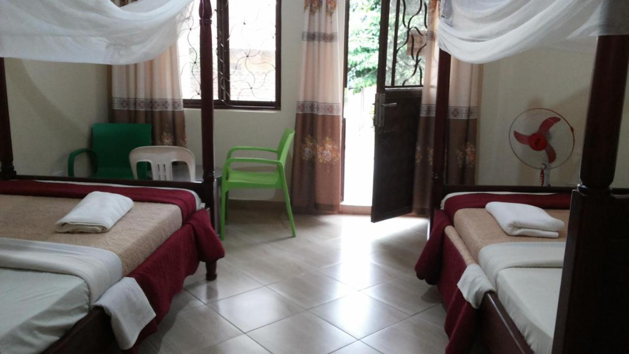 Kalalo Cottage Inn Pakwach Esterno foto