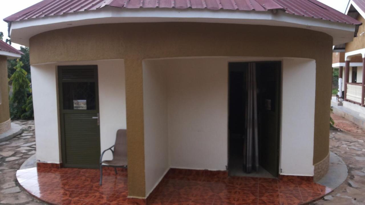 Kalalo Cottage Inn Pakwach Esterno foto