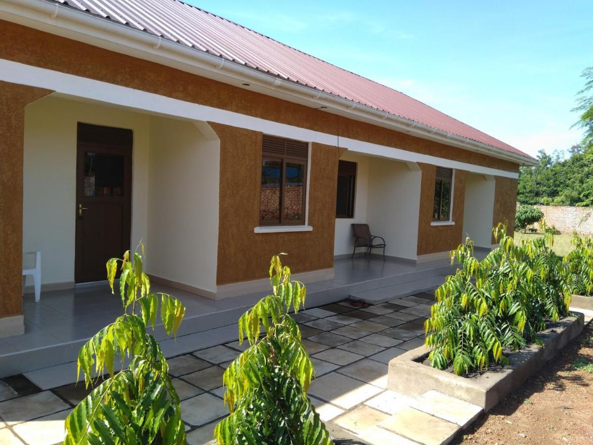 Kalalo Cottage Inn Pakwach Esterno foto
